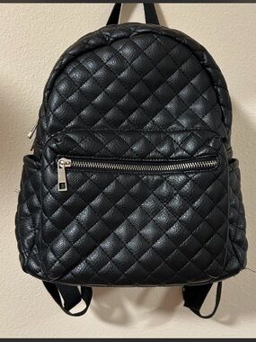 Quilted Black Women's Backpack with Front Zip Pocket
